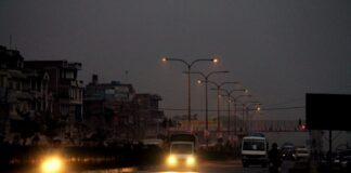File:Road in Nepal in the evening.jpg