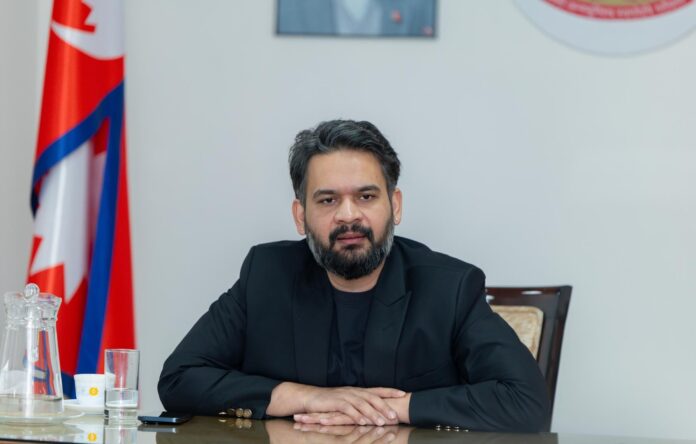 प्रधानमन्त्री बालेन्द्र शाह बाढी प्रभावित क्षेत्रका जनप्रतिनिधिसँग छलफल गर्दै