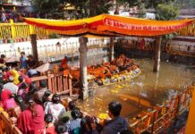 बुढानीलकण्ठको रहस्य : पानीमाथि कसरी तैरिरहेको छ भगवान् विष्णुको विशाल मूर्ति?