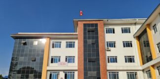 पहिलो दुई महिनामा नेपालमा ११ अर्ब १२ करोड रुपैयाँको विदेशी लगानी प्रतिबद्धता काठमाडौंस्थित उद्योग विभागको भवन