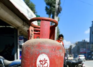 काठमाडौं उपत्यकामा एलपीजी आपूर्ति अझै कम, मंगलबार १८ हजार २५९ सिलिन्डर मात्र पुगे काठमाडौंमा एलपीजी ग्यास सिलिन्डर