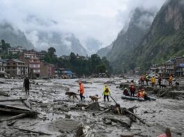 नेपालको बाढी प्रभावित क्षेत्रमा उद्धार टोली