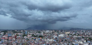मनसुनका बेला काठमाडौं उपत्यकामा बाक्लो बादल लागेको दृश्य