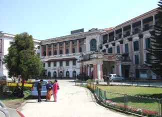 नेपाल राष्ट्र बैंकले आजका विदेशी विनिमय दर सार्वजनिक गर्यो, डलर १५१.४८ रुपैयाँ नेपाल राष्ट्र बैंकको काठमाडौंस्थित भवन