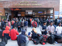 मलेसियाको नयाँ भर्ती प्रणालीमा विवाद, नेपाली कामदारको रोजगारी प्रक्रिया प्रभावित मलेसियालगायत वैदेशिक रोजगारीका लागि त्रिभुवन अन्तर्राष्ट्रिय विमानस्थलमा रहेका नेपाली कामदार