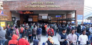 मलेसियालगायत वैदेशिक रोजगारीका लागि त्रिभुवन अन्तर्राष्ट्रिय विमानस्थलमा रहेका नेपाली कामदार