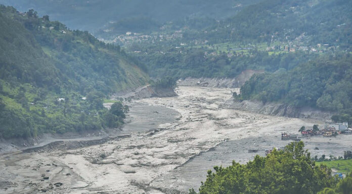 रसुवागढी सडक पुनर्निर्माणमा चीनको सहयोगको सकारात्मक संकेत, अस्थायी ट्र्याक खोल्ने तयारी भोटेकोशी बाढीपछि रसुवागढी क्षेत्रको क्षतिग्रस्त मार्ग