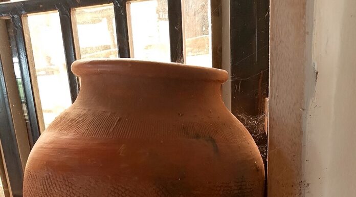 घरमा खानेपानी सुरक्षित राख्ने सही तरिका खानेपानी सुरक्षित रूपमा राखिएको भाँडोको प्रतिनिधि तस्बिर