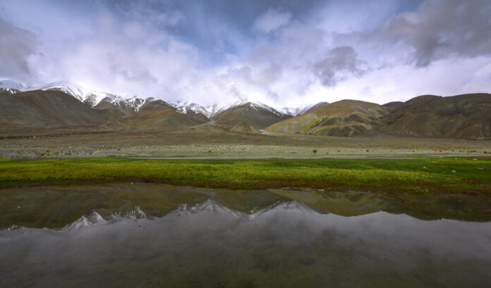 The Himalayas (46407126511) The Himalayas (46407126511)