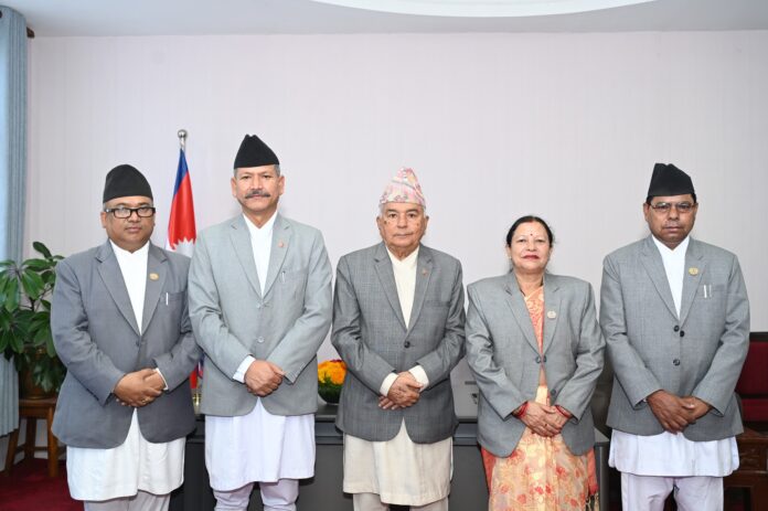 राष्ट्रिय दलित आयोगका पदाधिकारीहरूको प्रतिनिधि तस्बिर