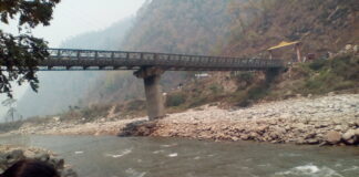 आरुघाटमा बेली पुल जडान पूरा, गोरखा–धादिङ आवागमन सहज हुने अपेक्षा नेपालमा बेली पुलको प्रतिनिधिमूलक तस्बिर; आरुघाटको नयाँ पुलको प्रत्यक्ष तस्बिर होइन।