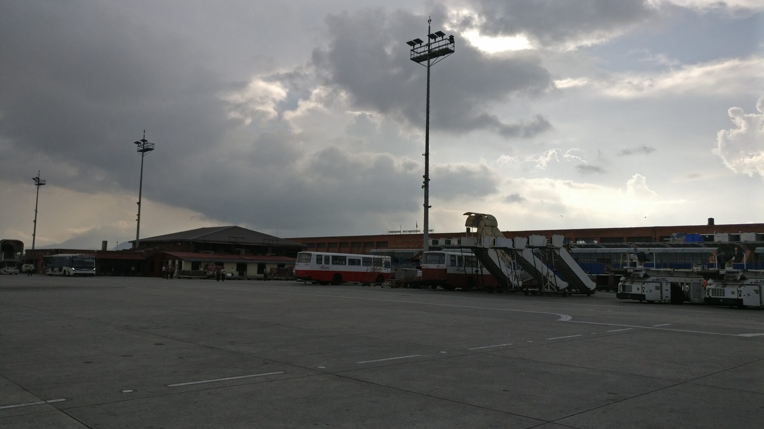 हवाई सुरक्षा सुधार्न नागरिक उड्डयन प्राधिकरणलाई दुई निकायमा विभाजन गर्ने योजना
